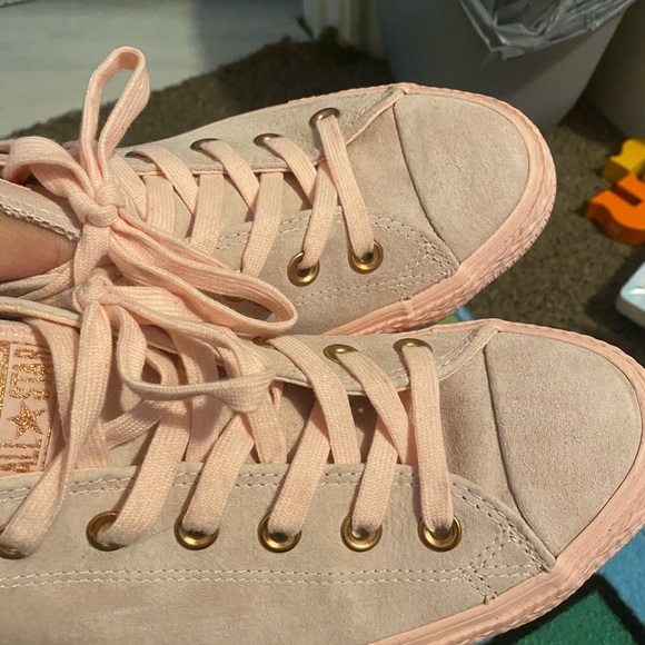 Blush pink suede converse - Picture 4 of 7